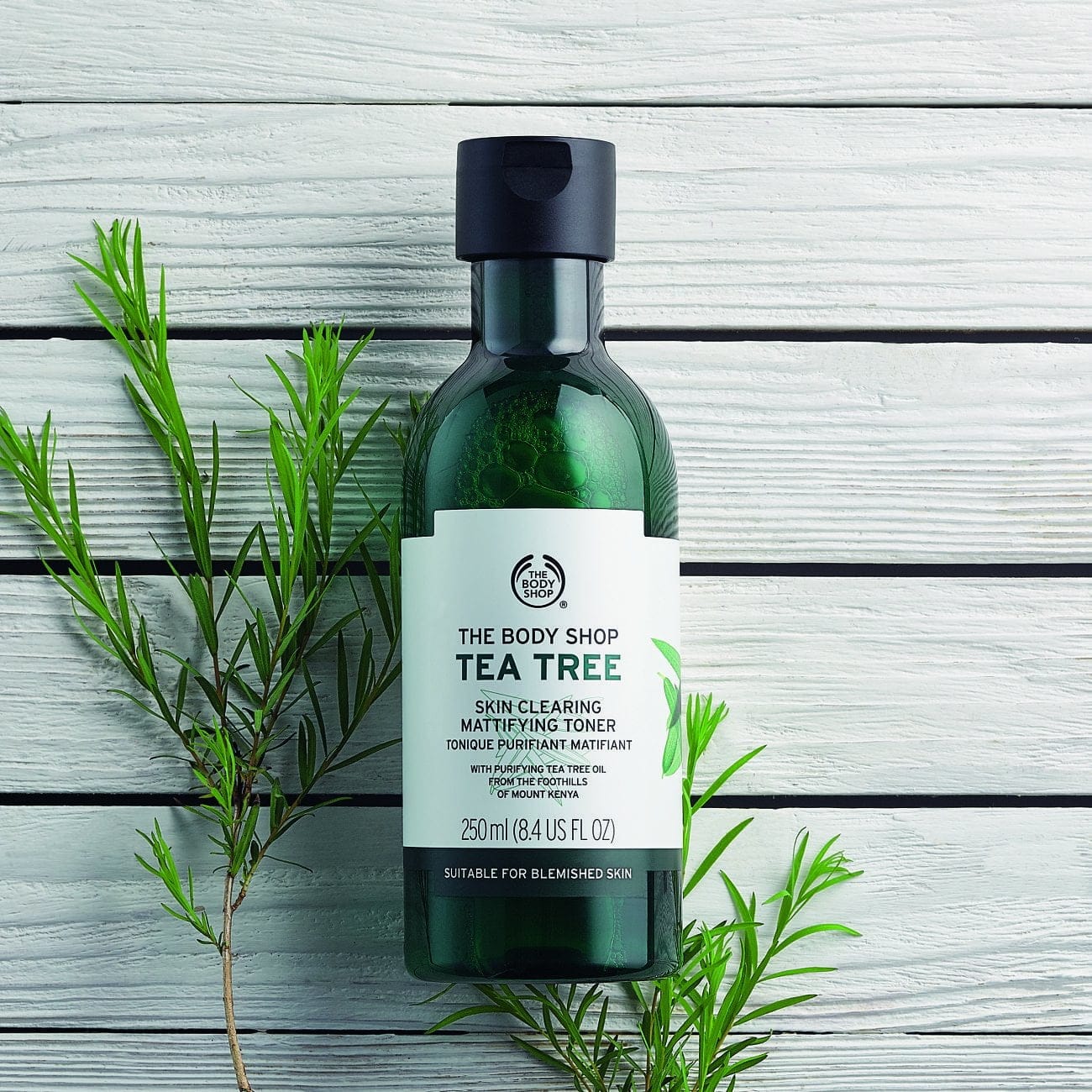 The Body Shop Tea Tree Skin Clearing Mattifying Toner 250ml 2 The Body Shop Tea Tree Skin Clearing Mattifying Toner 250ml - Image 2